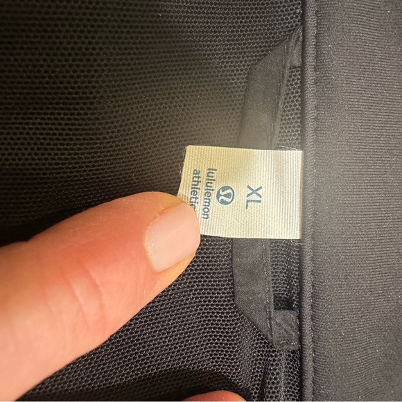 Lululemon Men’s Jacket Black Size XL - Picture 4 of 7